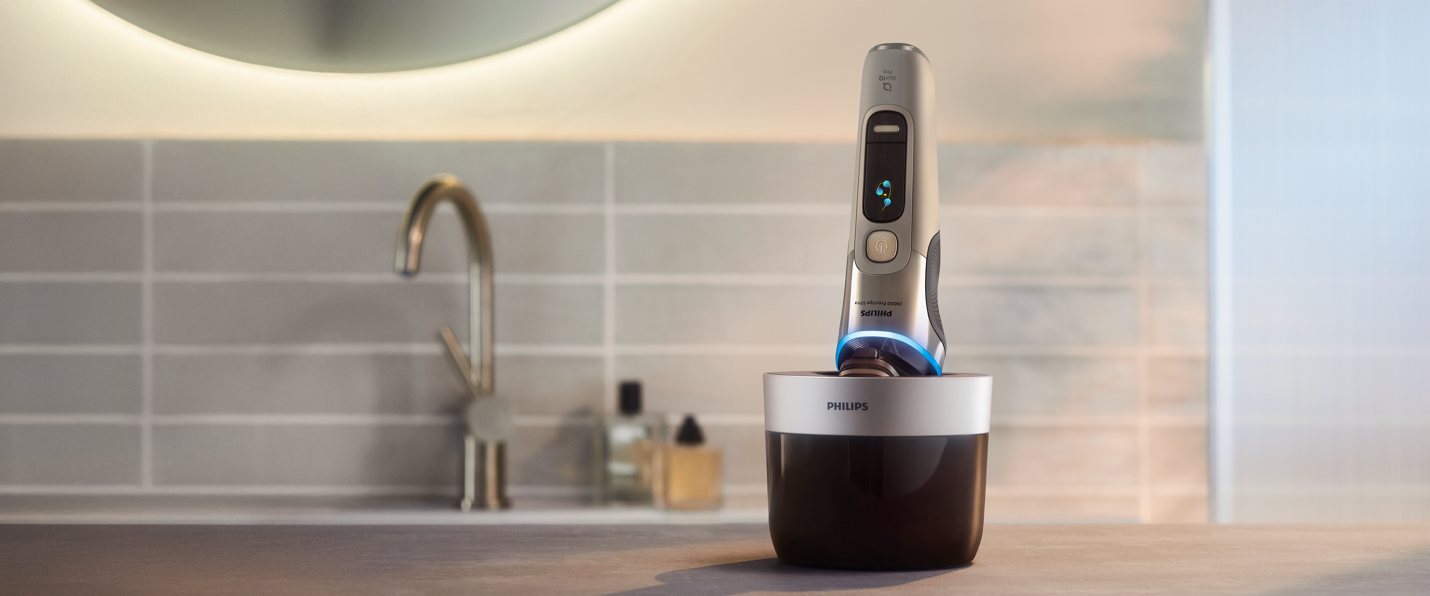 Очищення бритви Philips: Quick Clean Pod за 1 хвилину