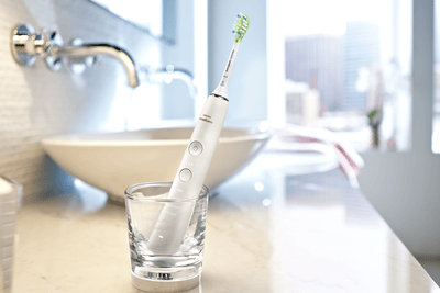 Pete albe pe dinți: ce e de facut?