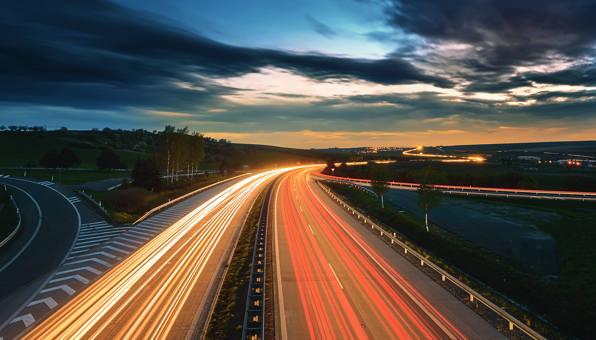 Distribución de la iluminación automática: conexiones brillantes