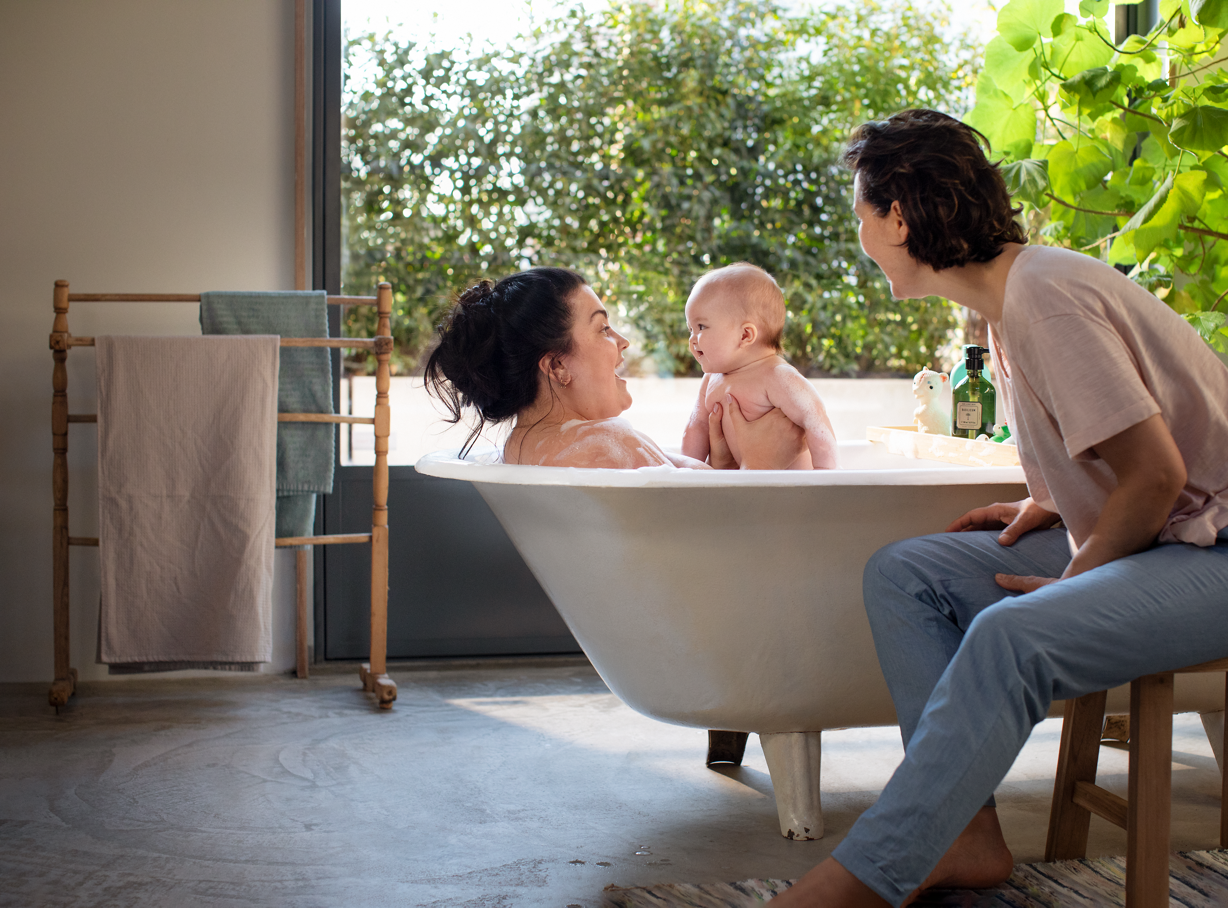 Marca número 1 en el cuidado de la mamá y los niños recomendada por madres