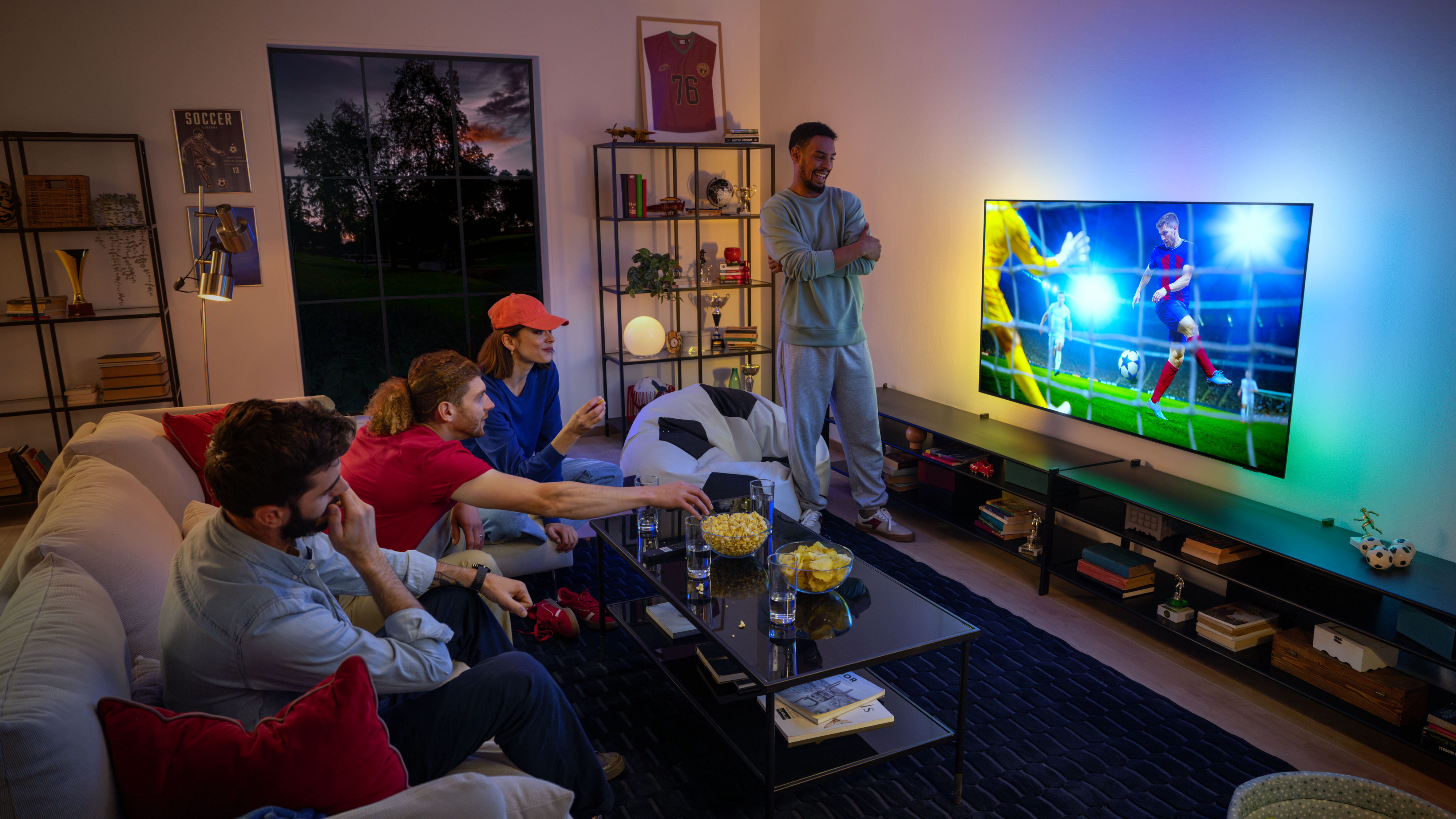 Οικογενειακή παρακολούθηση στην τηλεόραση