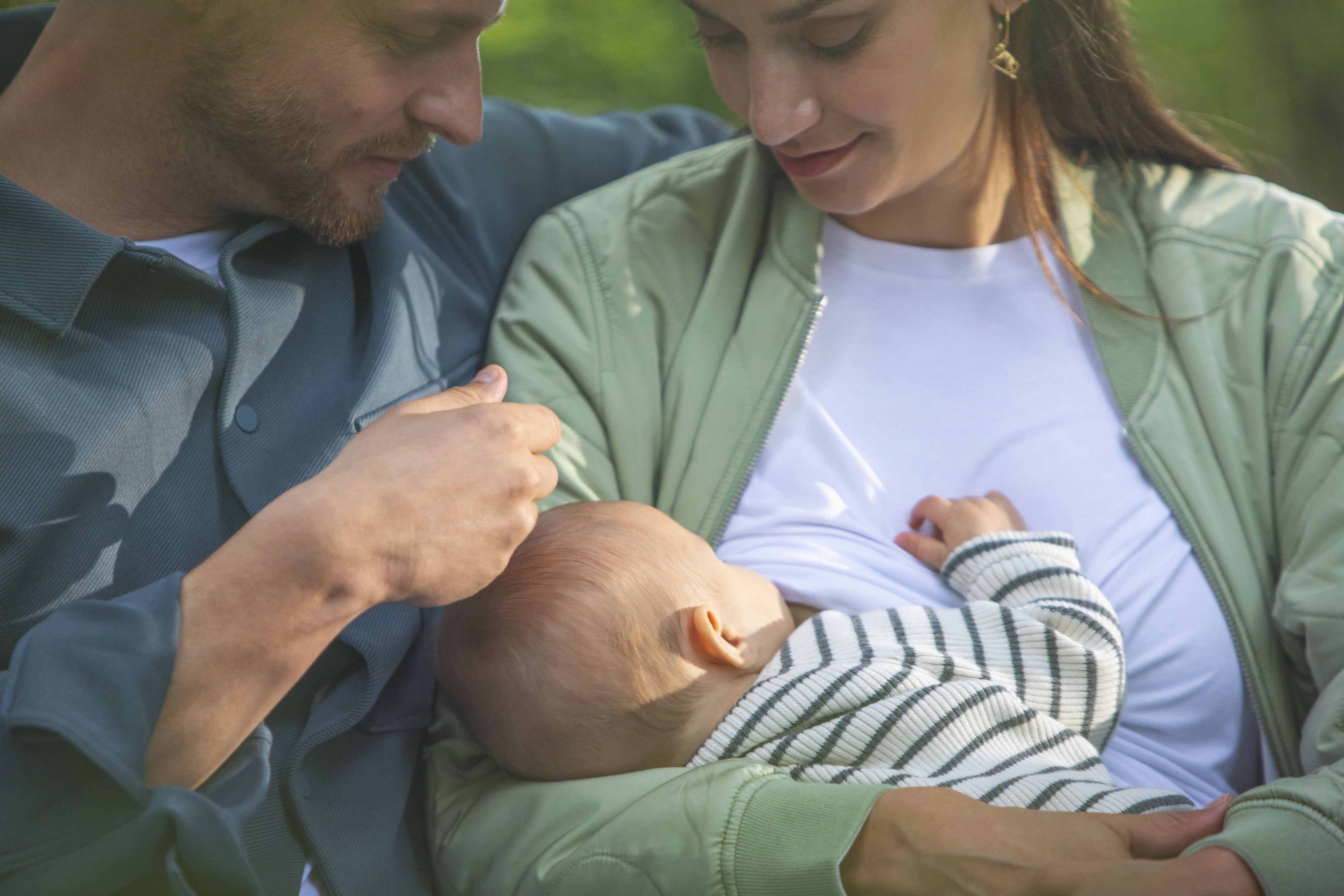 Годування грудьми на людях