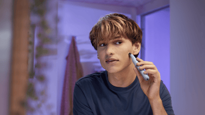 Začínáš se teprv holit? Zkroť je s OneBlade First Shave!