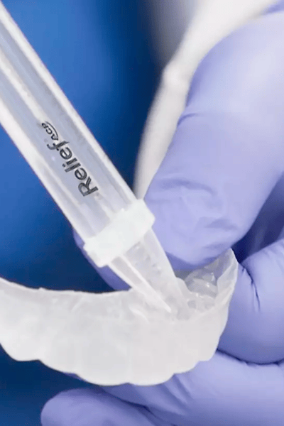 Dual-action sensitivity relief formula