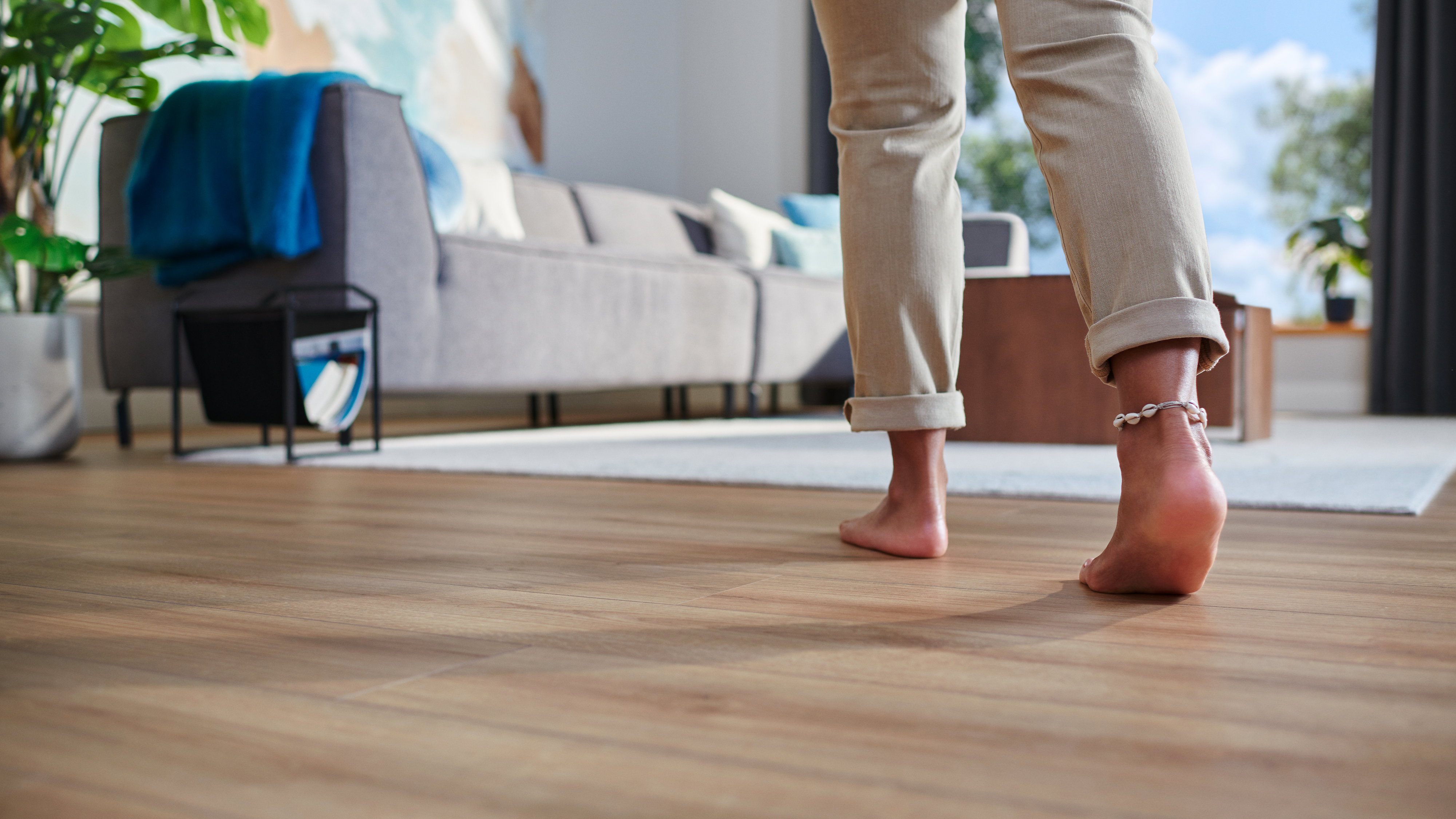 Domowe sposoby na suche i popękane pięty oraz stopy