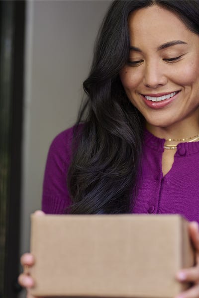 Professional whitening solutions delivered straight to patients’ homes