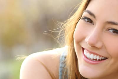 Totul despre implantul dentar: tipuri, etape, avantaje