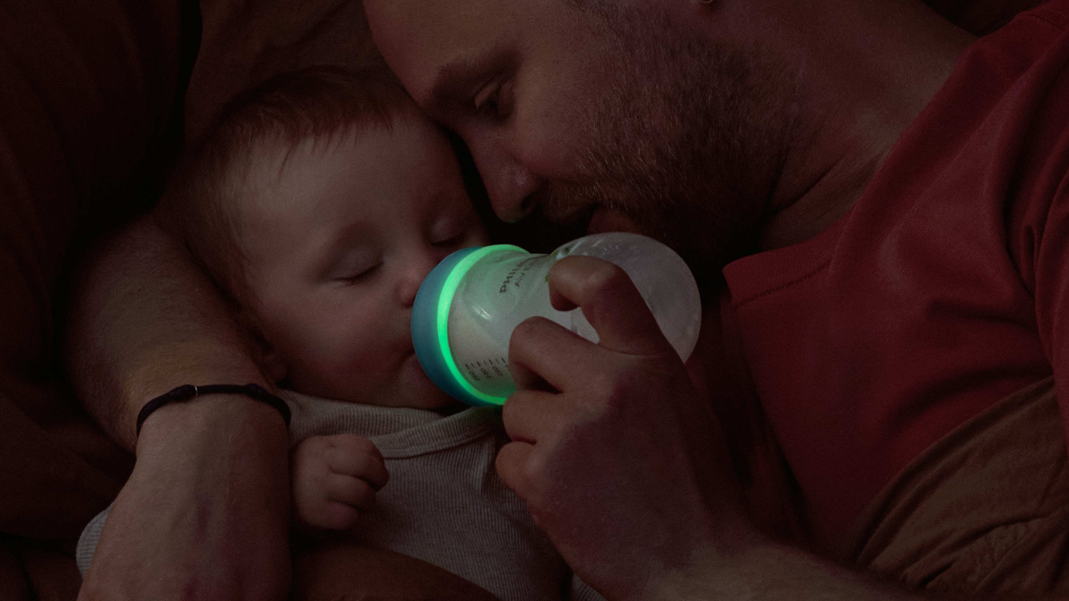 Nighttime newborn feeding schedule by age