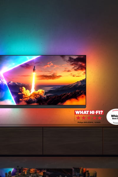Philips OLED 910 Ambilight TV lighting the wall