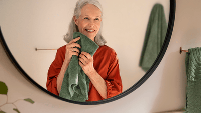 Усміхнена жінка