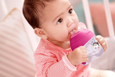 Combinación perfecta: encuentre el vaso con boquilla perfecto para apoyar la etapa de desarrollo de su bebé