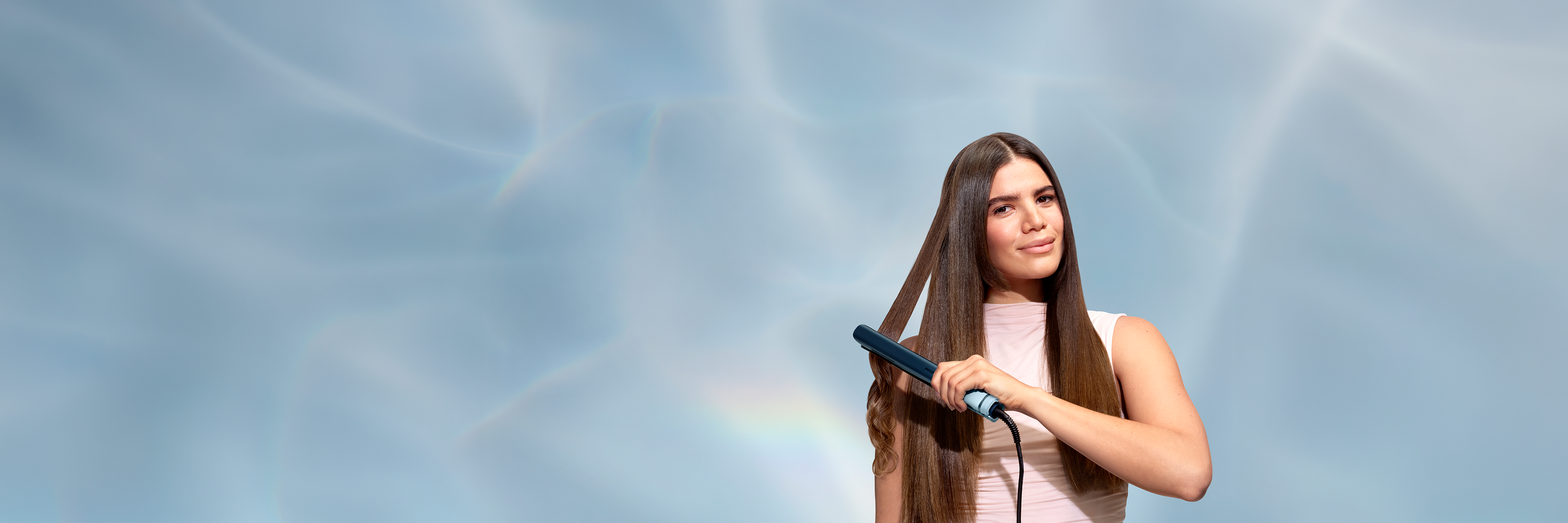 Uhladené a lesklé vlasy. Upravené so starostlivosťou.