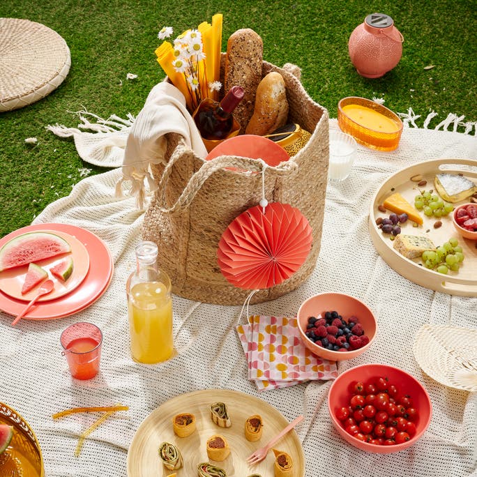 Picknickideeën: deze 8 benodigdheden neem je mee naar een leuke picknick!