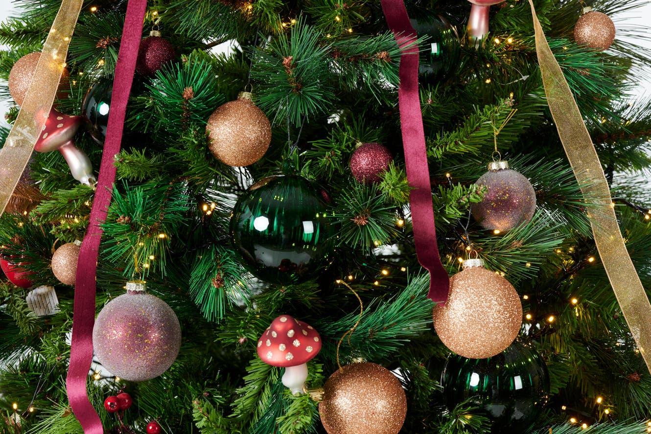 Merry X-mas: adornos navideños tradicionales