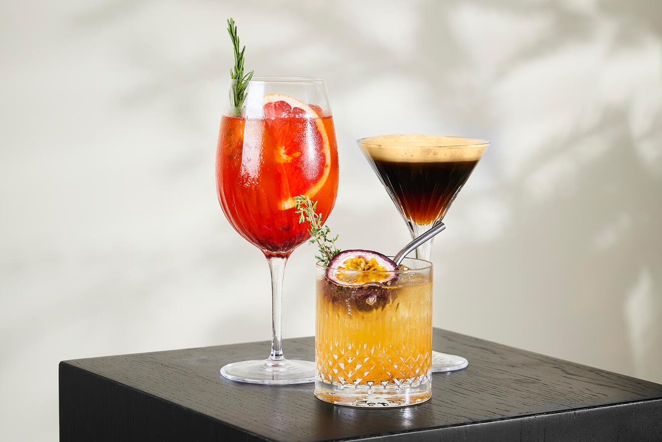 Stosse mit 3 originellen Cocktails auf das neue Jahr an CASA