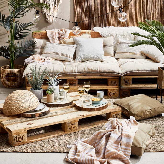 DIY: in 6 stappen van pallets naar loungeset