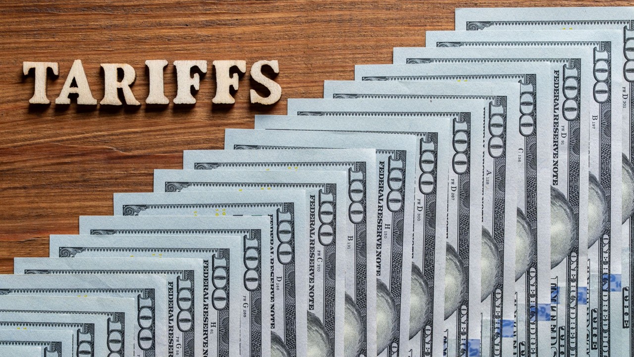 Analysis: Americans bear cost of tariffs