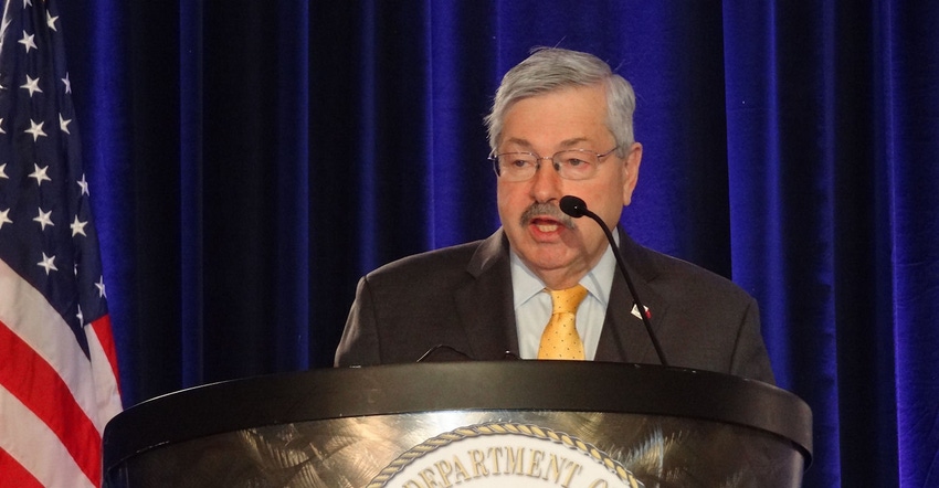 Branstad draws on experience, friendship in heading to China