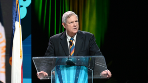 Vilsack speaking at Commodity Classic