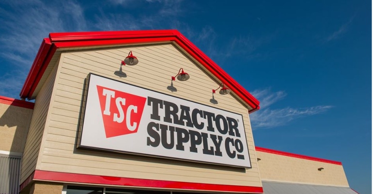 TSC Tractor Supply store front.png