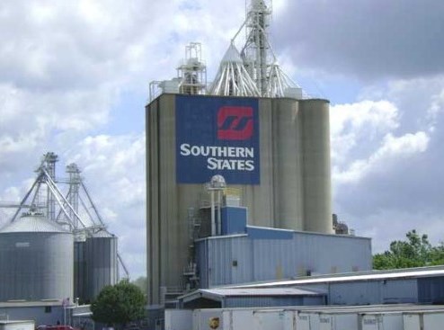 Land O'Lakes to purchase Southern States animal feed business