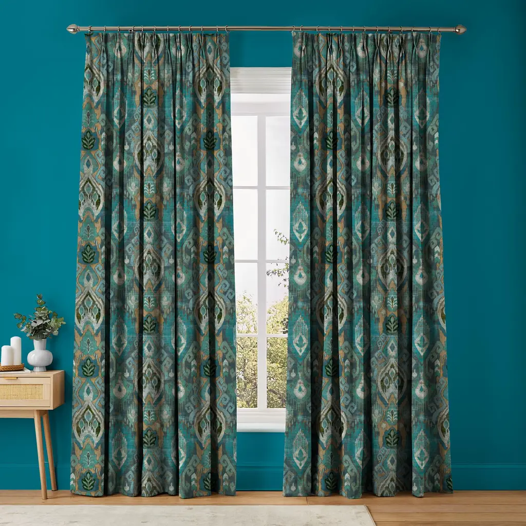 roomset with daraee tapestry midnight curtains