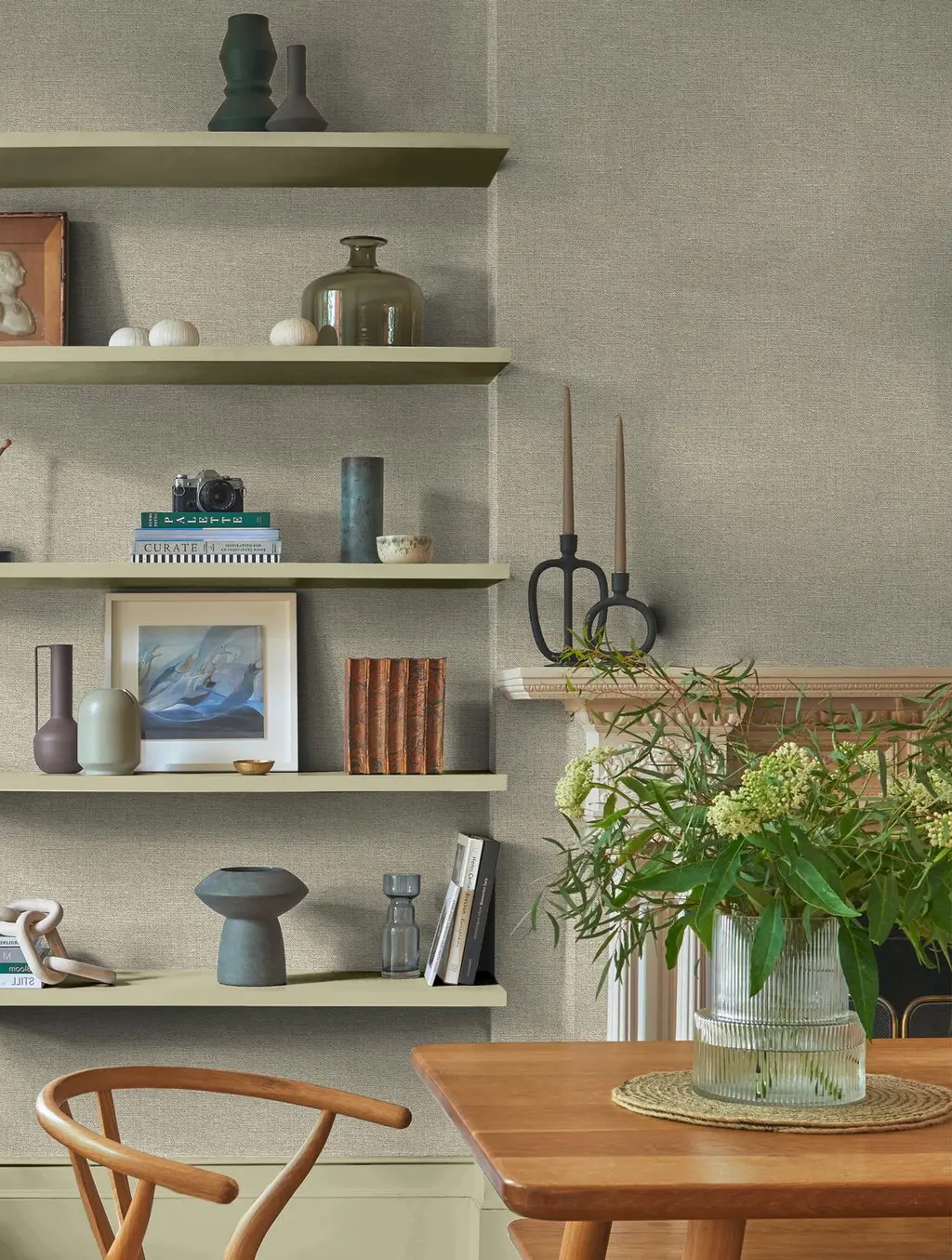 Image of kitchen table and shelves with haptic sand wallpaper