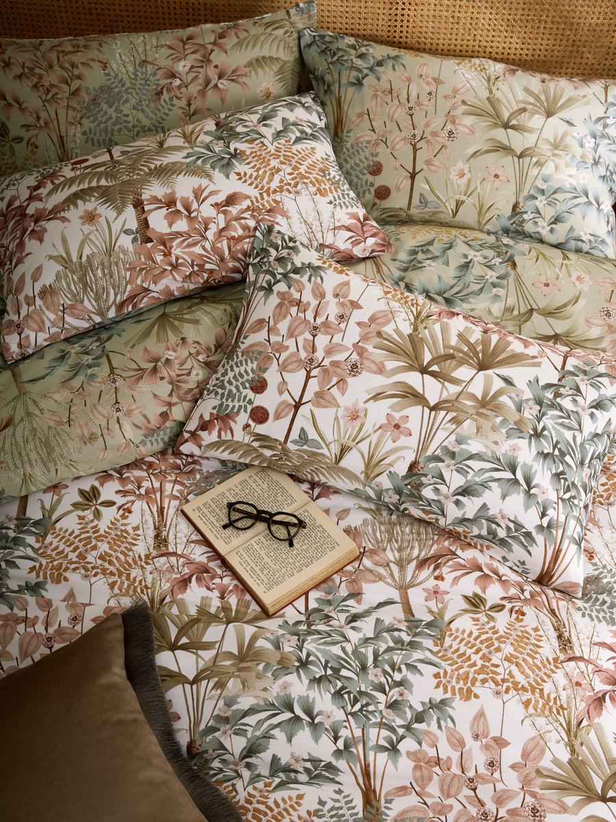 Jardin Botanico Bed Linen detail cameo