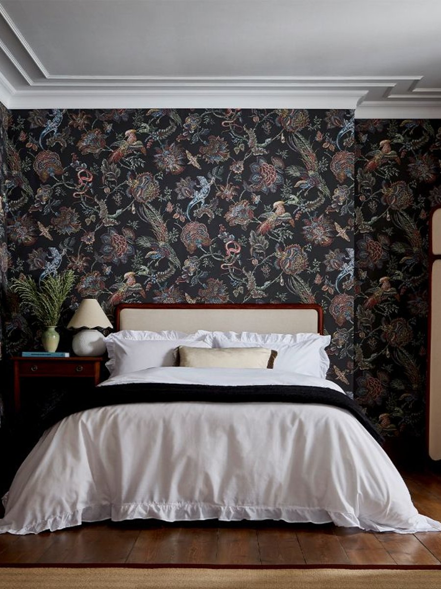 Eternal Weave wallpaper in a bedroom setting