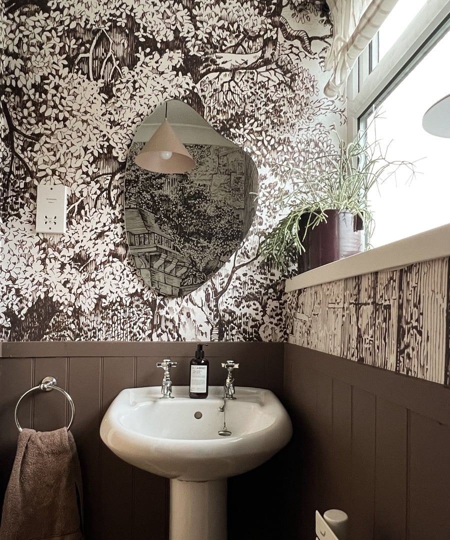 Rivington Folly wallpaper in a bathroom