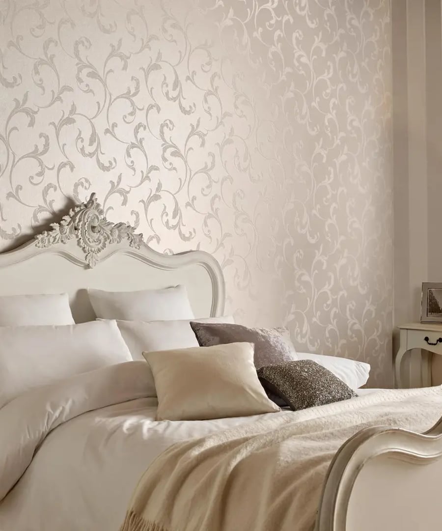 Bedroom roomshot image with Baroque Bead Pearl Wallpaper