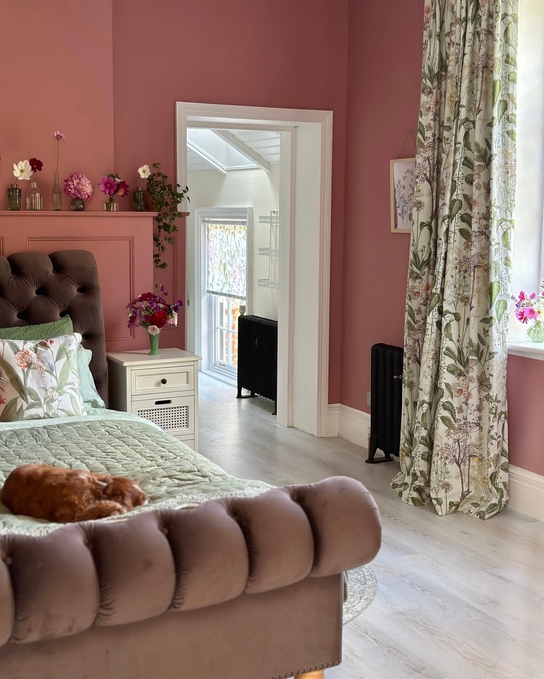 Edulis gordijnen in een slaapkameromgeving