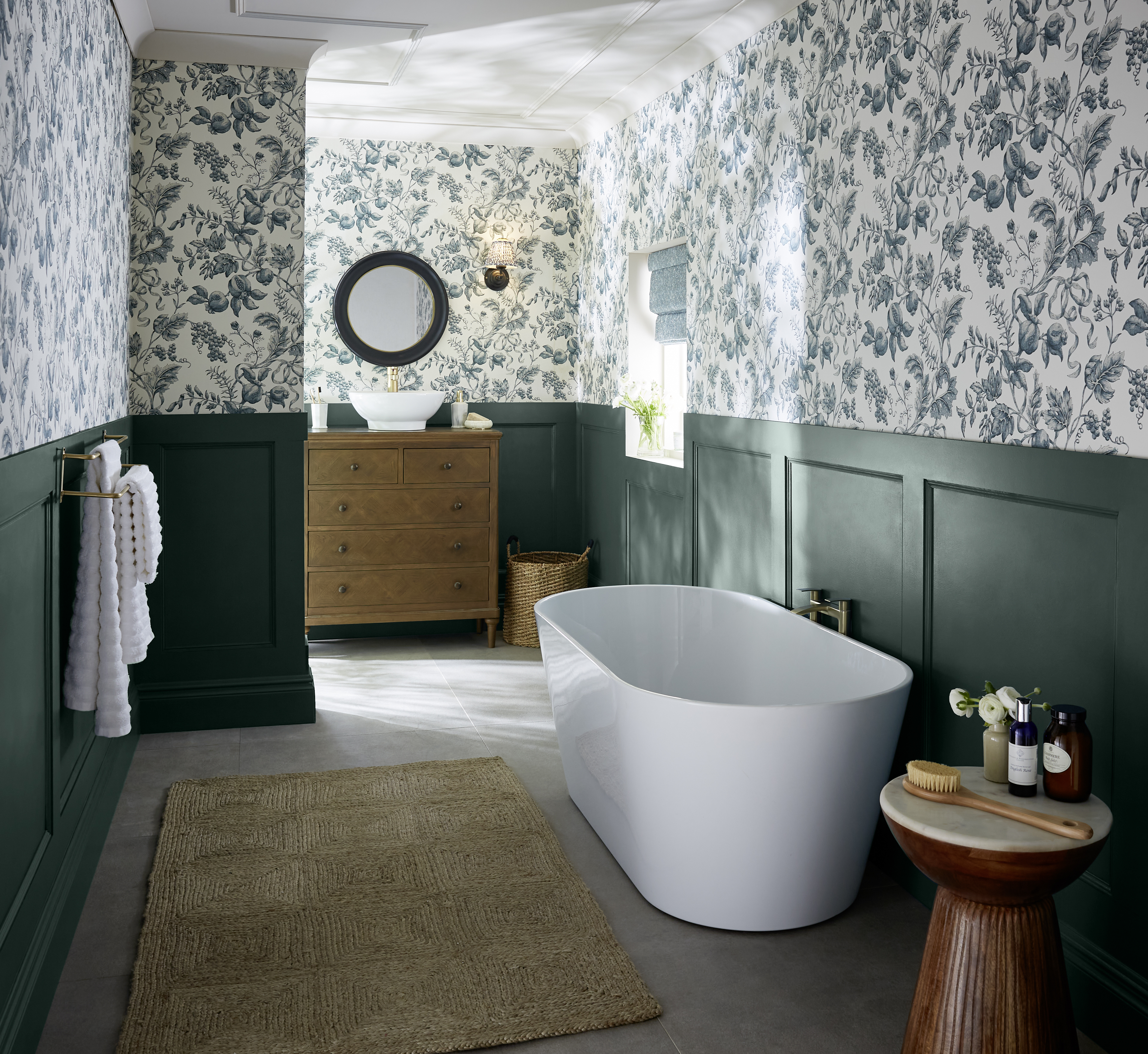 Roman Navy wallpaper in a bathroom area