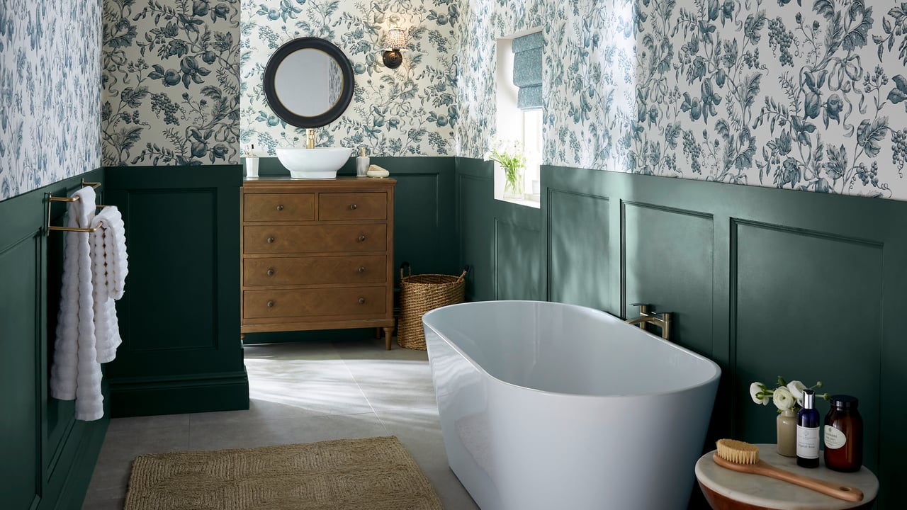 Roman Navy wallpaper in a bathroom area