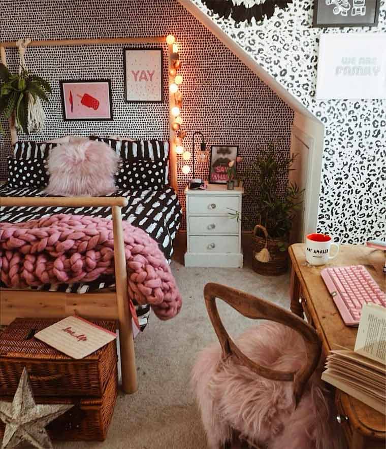 cosy bedroom wallpaper