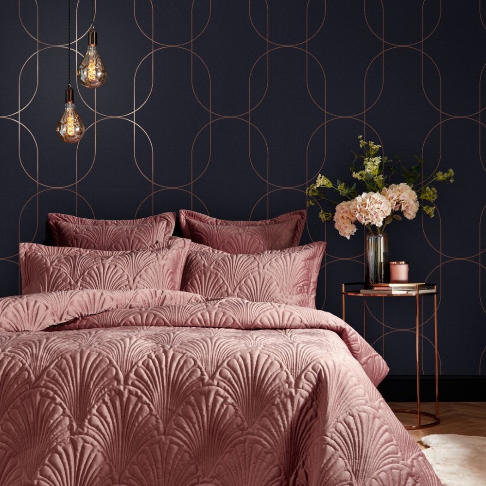 Papier peint Palais bleu marine et cuivre dans une chambre