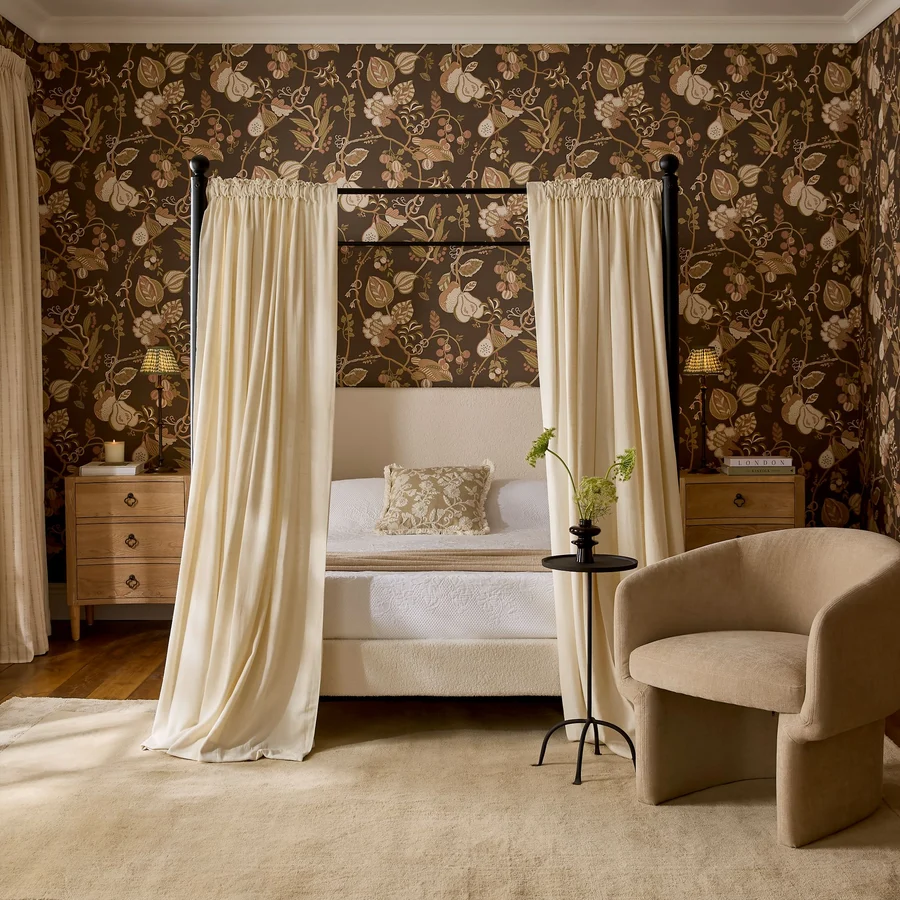 Bedroom roomset with 4 poster bed, ecru curtains and orchard tapestry chocolate wallpaper