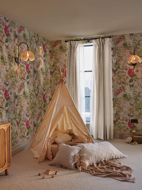 Bodnant Garden Whispering Rose wallpaper in a children's bedroom