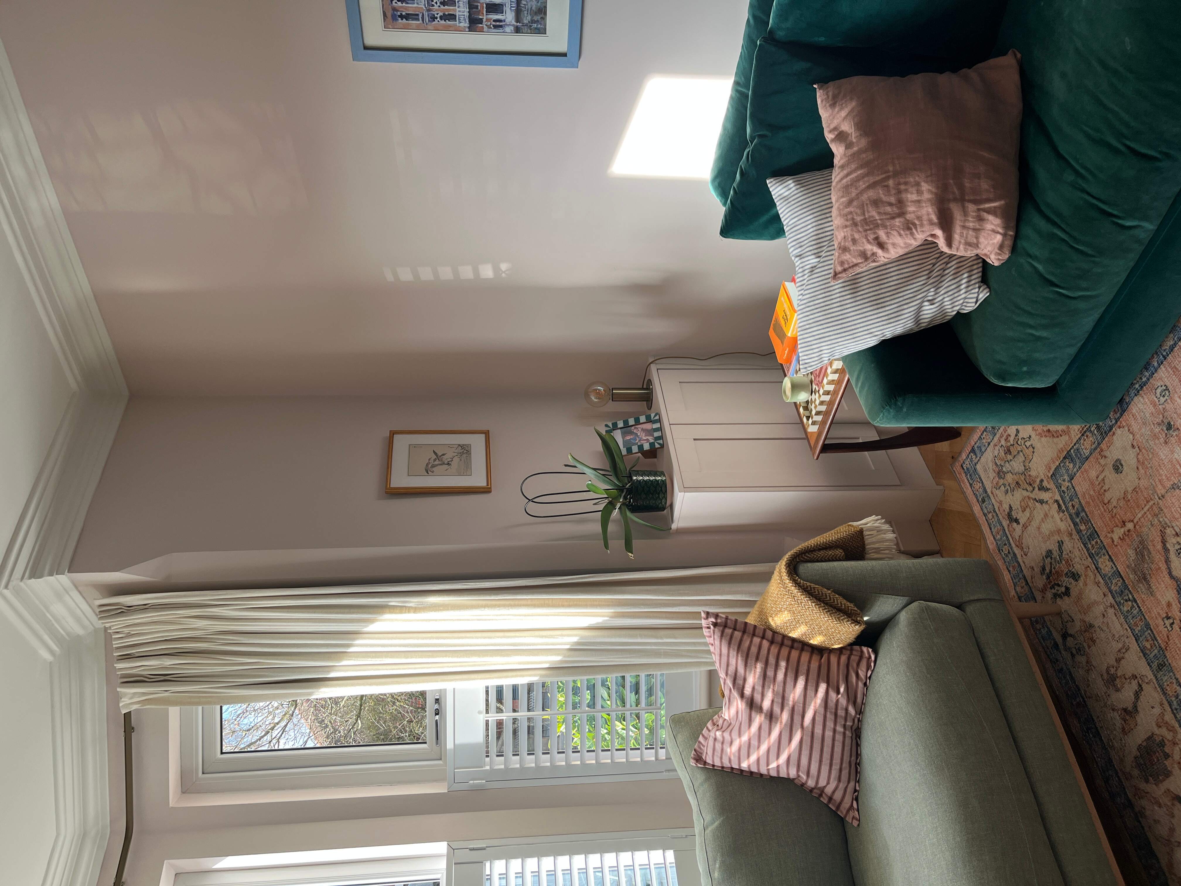Living Room room shot featuring princess to be, prosecco white and linen ecru curtains