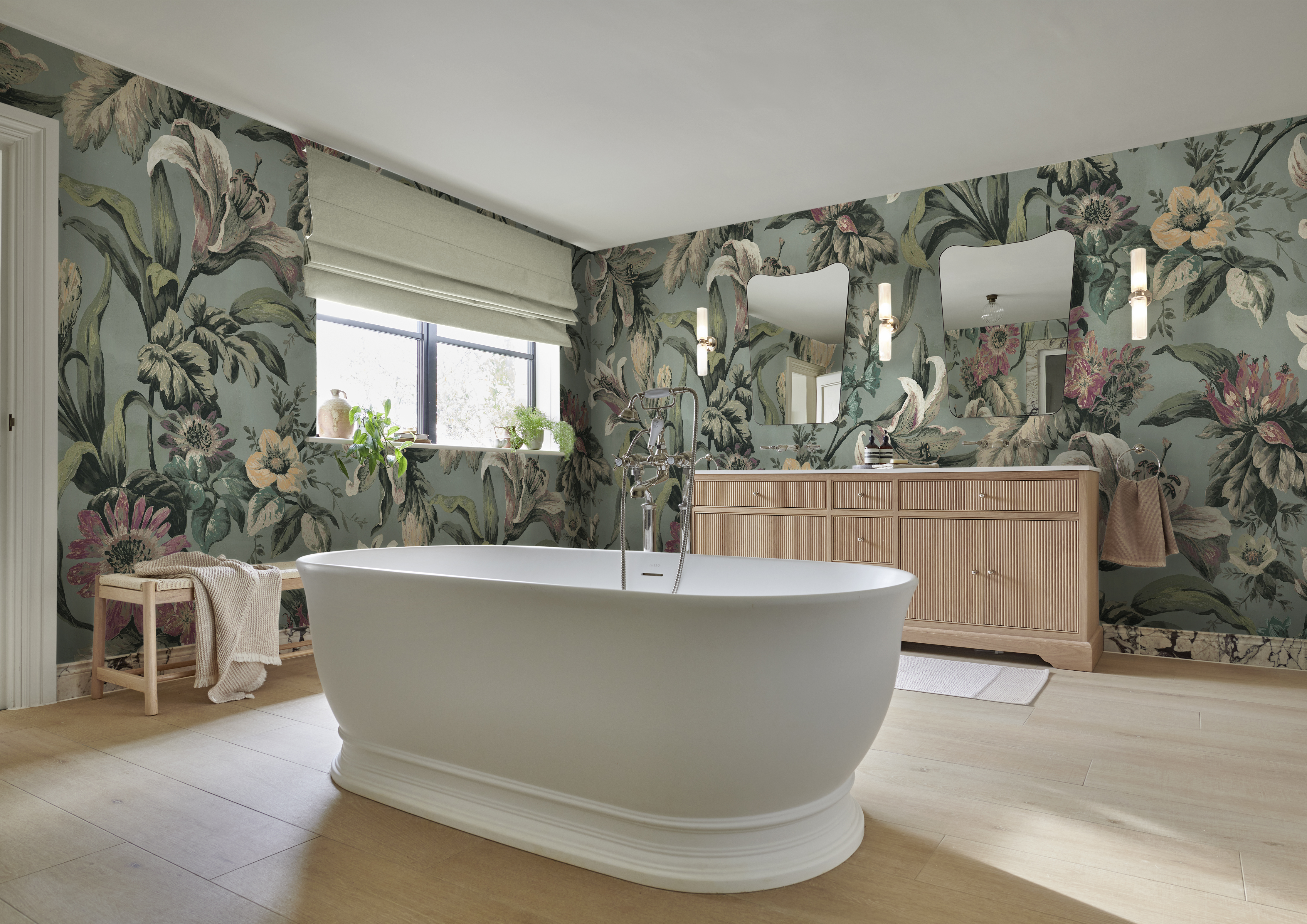 Lys Petrol Mural in a bathroom setting coordinated with Linum Ecru roman blind and Angel Dust paint
