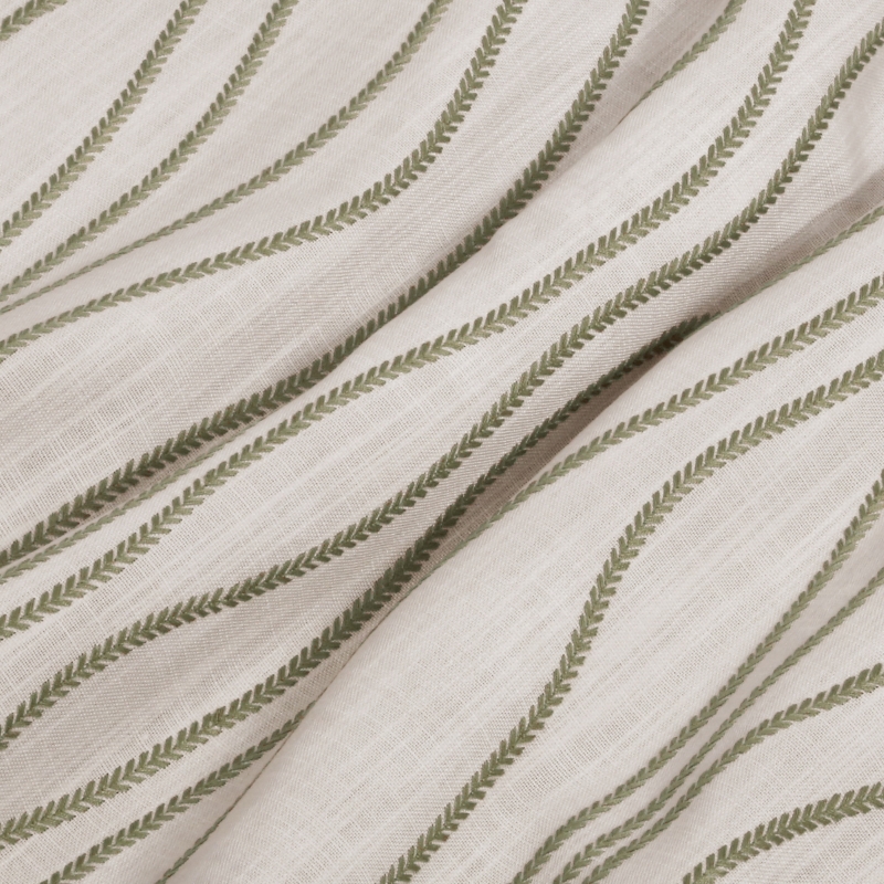 Amara Moss fabric scrunch