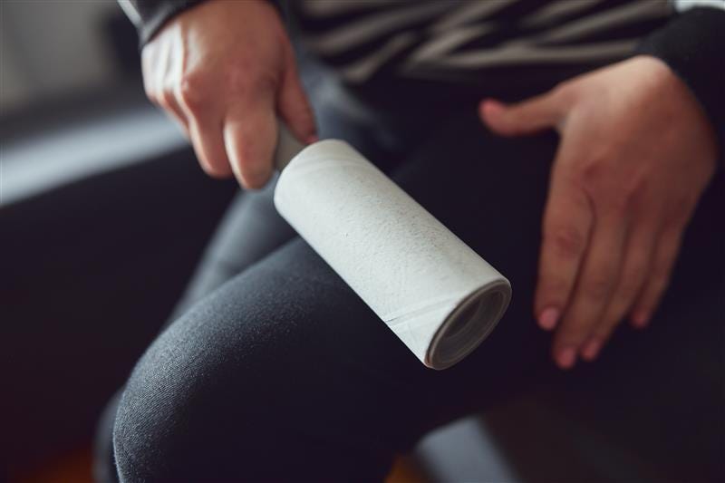 How to remove fluff from black jeans