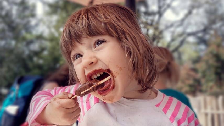 Como remover nódoas em suéteres e camisolas coloridas