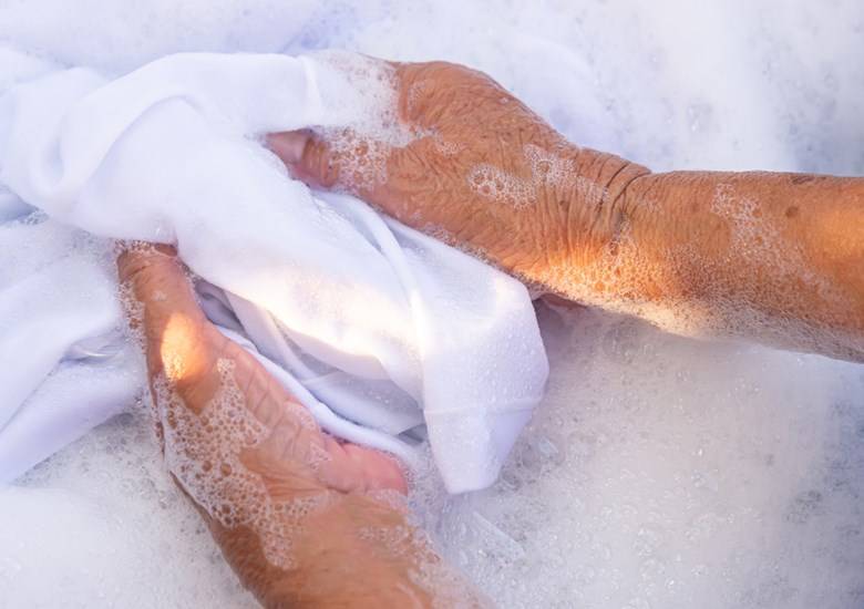 How to hand wash clothes for the best results