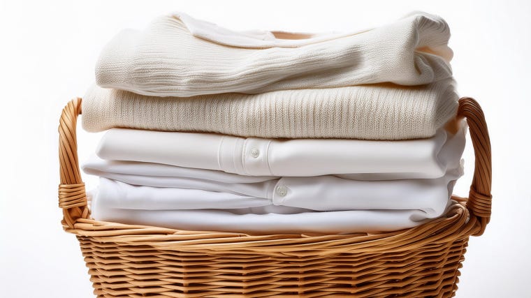 Por que minhas roupas cheiram a mofo após a lavagem?