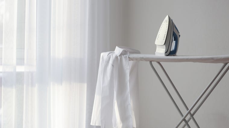 Como passar camisas: a importância de engomar corretamente