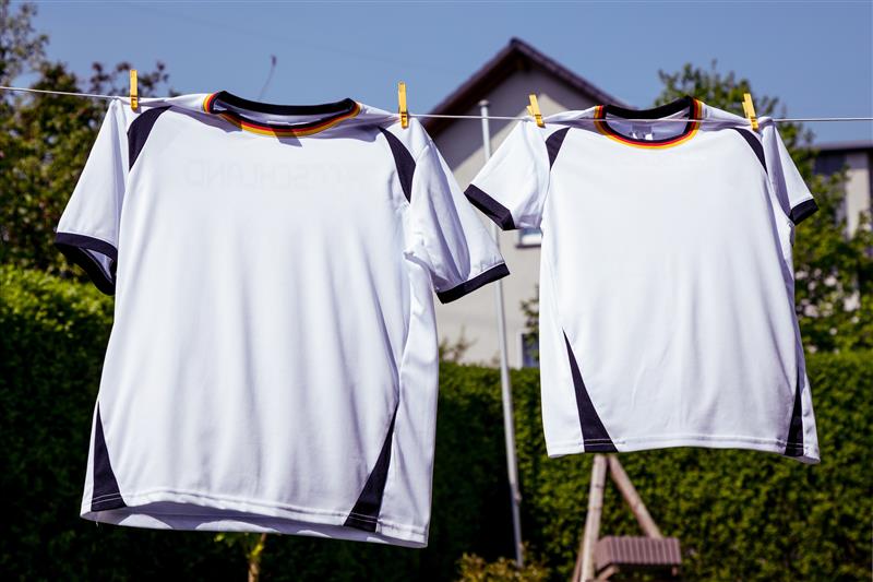 Remove stains from Lycra