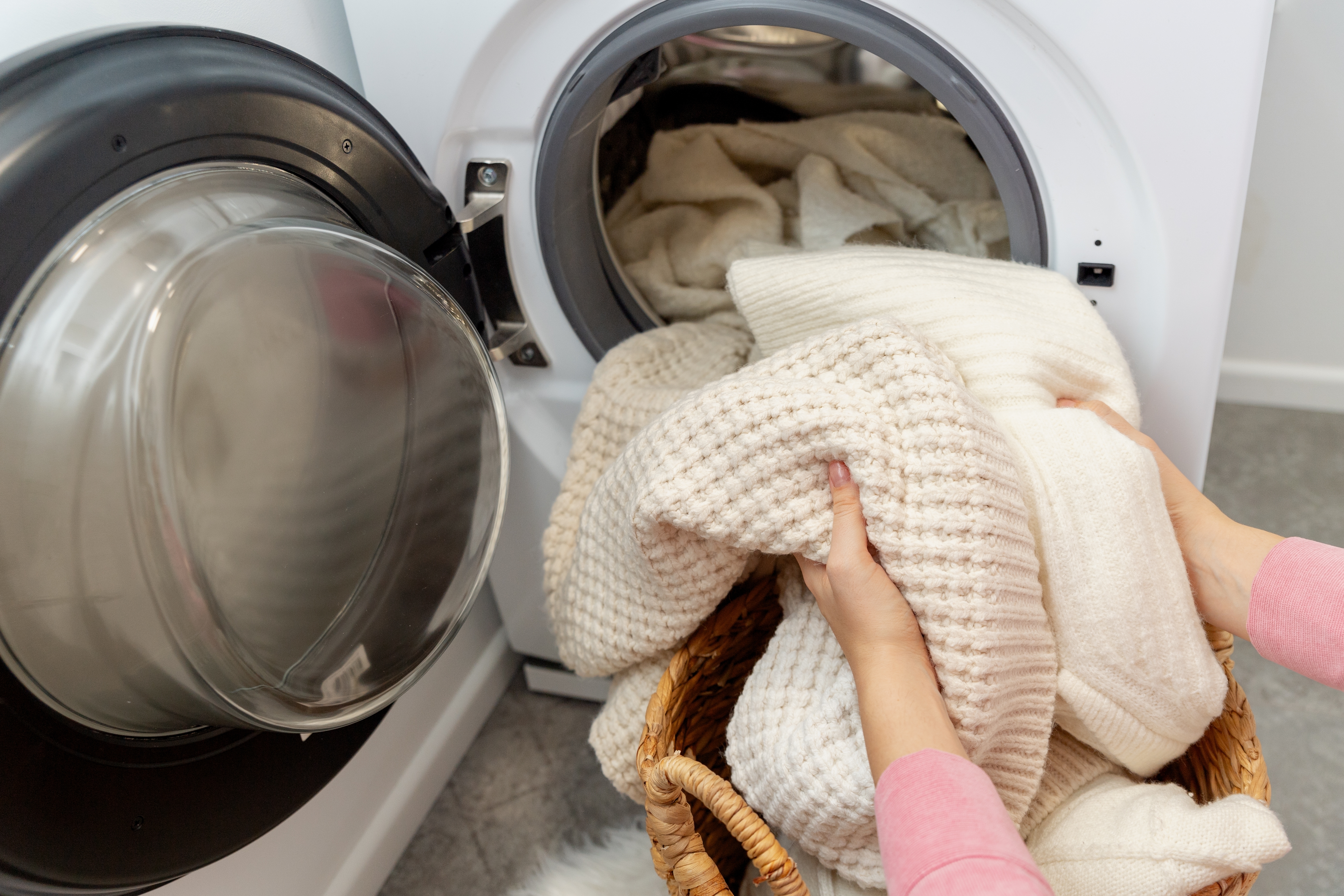 how to wash cashmere sweater