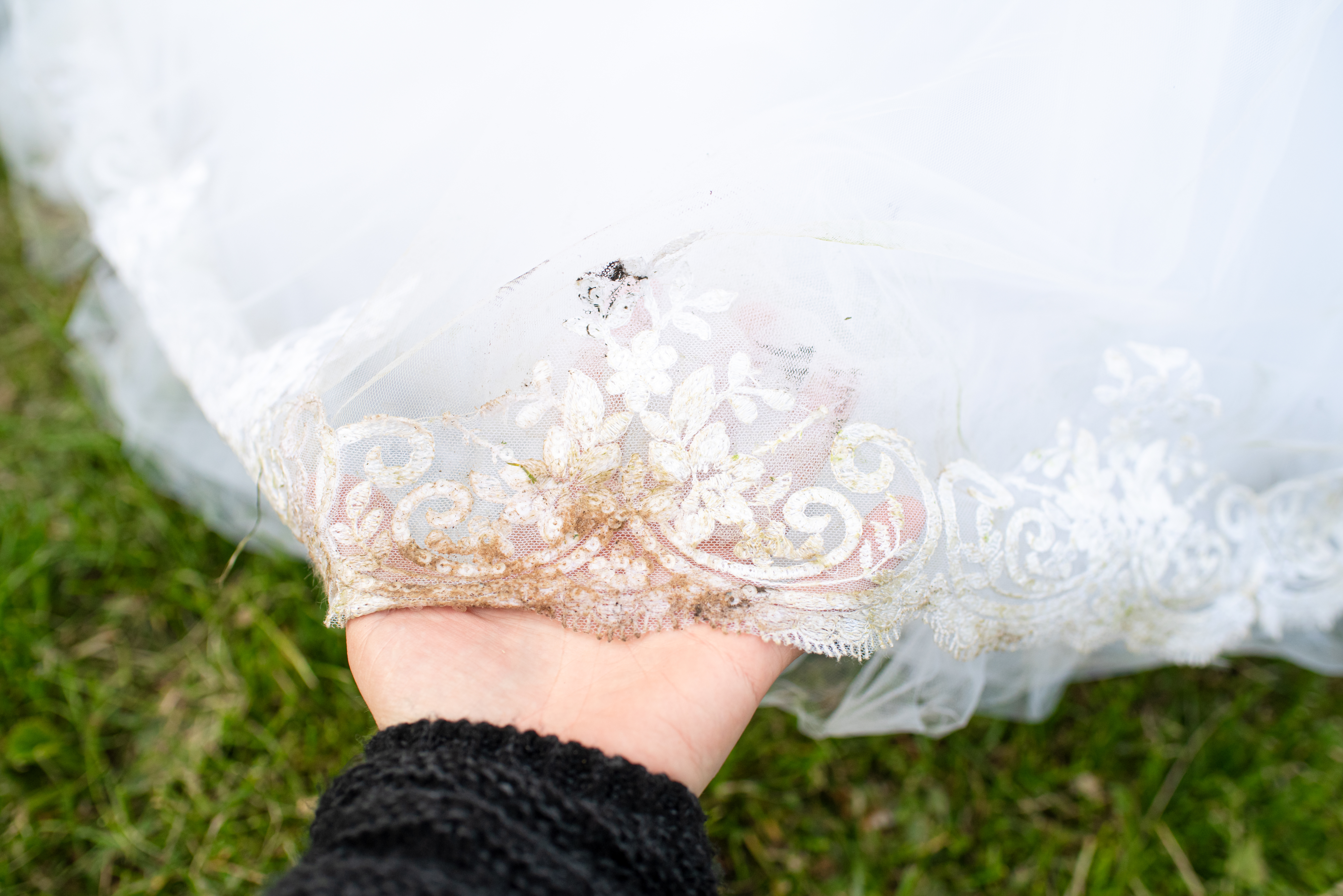 Remove stains from wedding dresses
