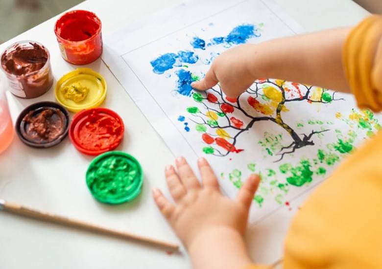 ¿BUSCAS QUITAR LAS MANCHAS DIFÍCILES EN LA ROPA DE TUS HIJOS PEQUEÑOS?